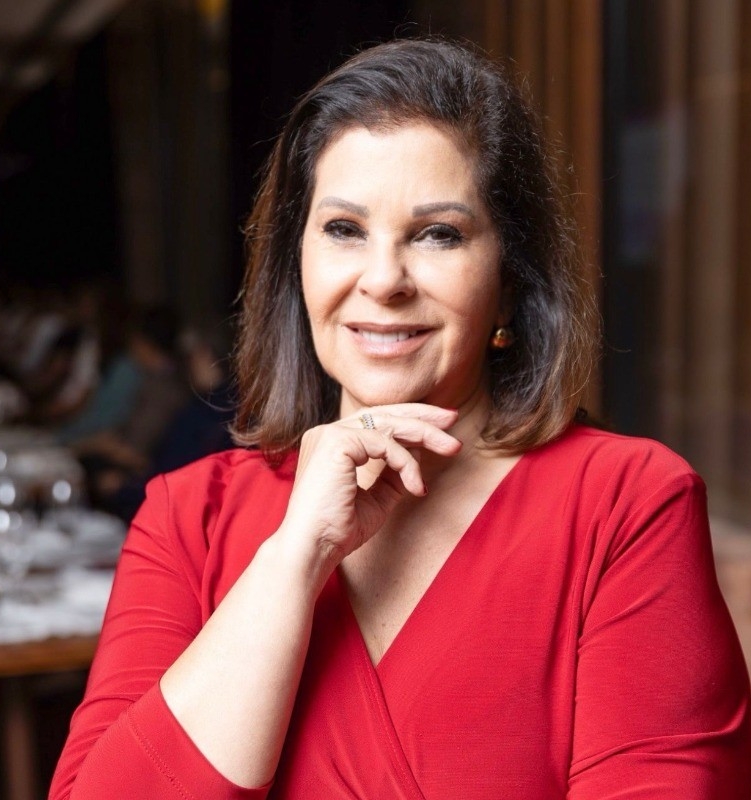 Maria de L. Aguiar